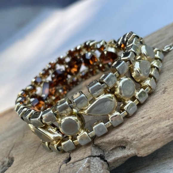 Vintage Amber Rhinestone Bracelet in a Goldtone Setting - Picture 10 of 14